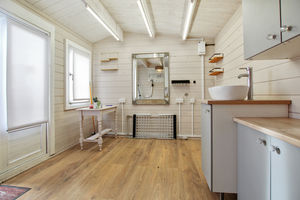 Photo 5- click for photo gallery